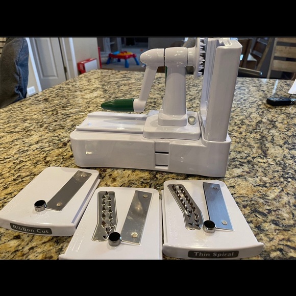 Vegetti Pro Spiralizer - Picture 2 of 2